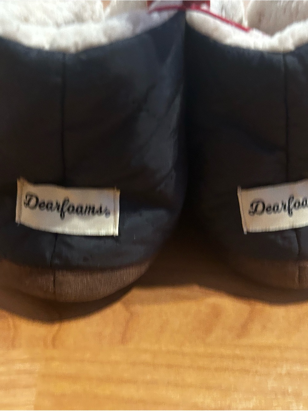 dearfoams NWT Black Quilted Women 7-8 Slipper with Cream Sherpa Lining - Picture 5 of 8